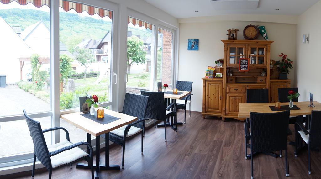 Altes Schulhaus Hotel Zeltingen-Rachtig Luaran gambar